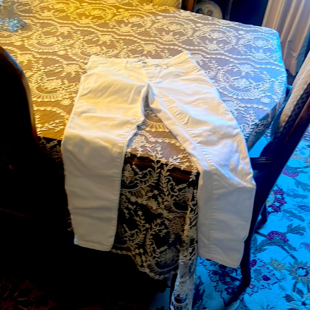 white lightweight skinny jeans never worn